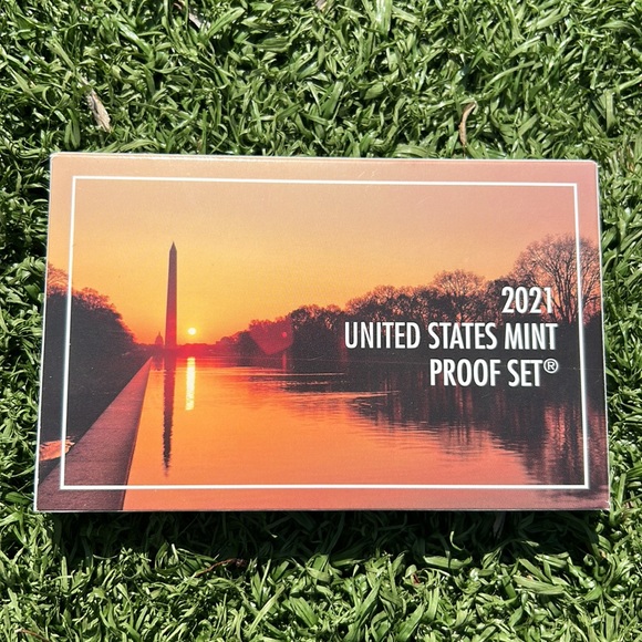 NWT 2021 US Mint Seven Coin Set w/ America the Beautiful National Parks Quarters - Picture 1 of 9